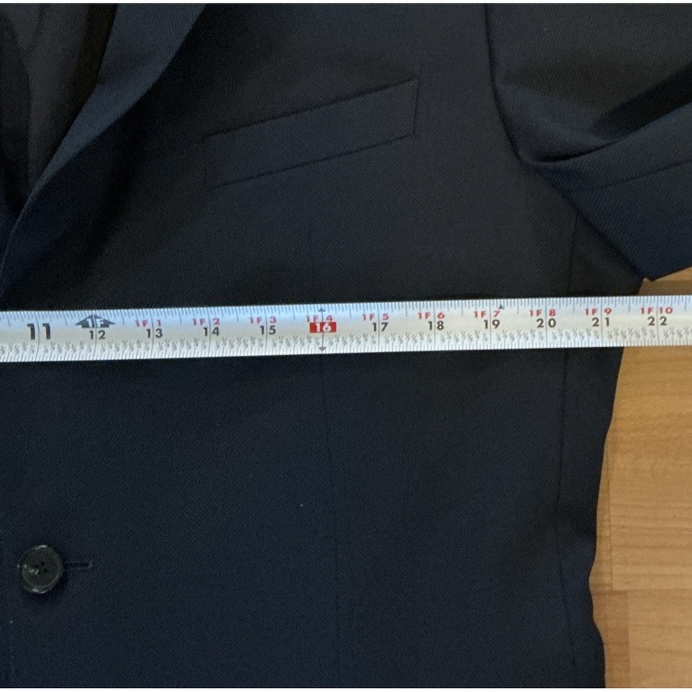 Hugo Boss 100% Virgin Wool Blazer 44R • Navy Blue • Two‑Button & Dual Vent - Picture 10 of 14